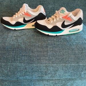 Nike Womens Air Max Correlate